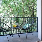 Charming & 1br Ap 2 Balconies -old Town *