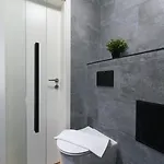 Charming & 1br Ap 2 Balconies -old Town *