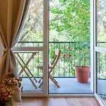 Charming & 1br Ap 2 Balconies -old Town