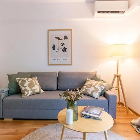 아파트 Charming & 1br Ap 2 Balconies -old Town