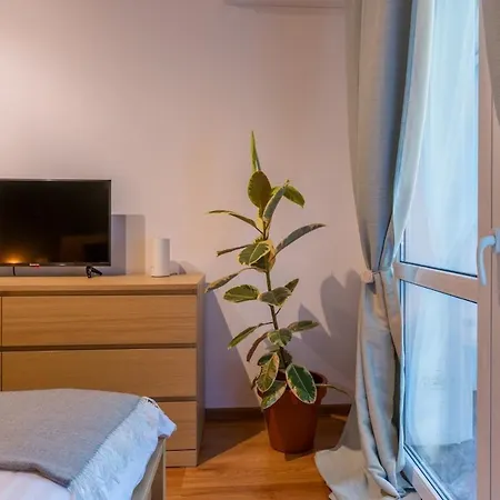 Charming & 1br Ap 2 Balconies -old Town