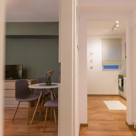 아파트 Charming & 1br Ap 2 Balconies -old Town *