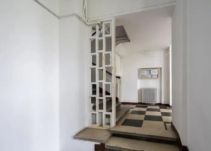 Charming & 1br Ap 2 Balconies -old Town アパート *