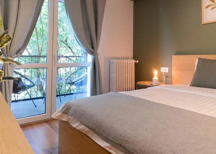 Charming & 1br Ap 2 Balconies -old Town 아파트
