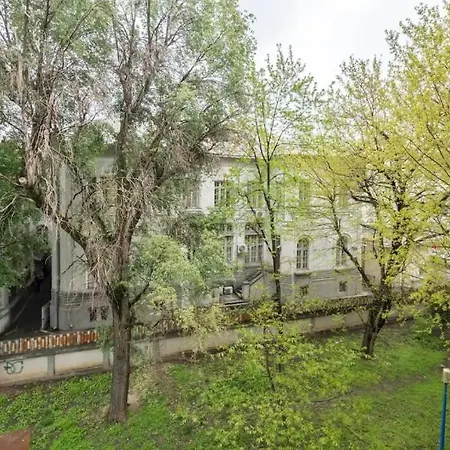 Charming & 1br Ap 2 Balconies -old Town Apartman