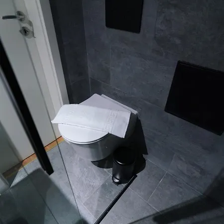 Charming & 1br Ap 2 Balconies -old Town